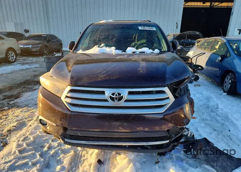 2012 Toyota Highlander Base z USA, uszkodzony, nr VIN 5TDBK3EH4CS102552